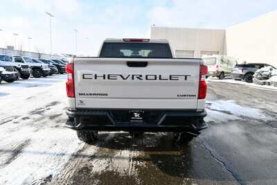 2026 Chevrolet 1500 Crew Cab, $51635. Photo 6