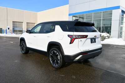 2026 Chevrolet Equinox, $33740. Photo 4