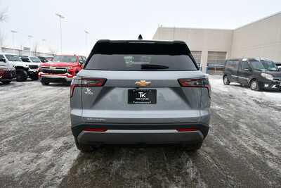 2026 Chevrolet Equinox, $30786. Photo 5