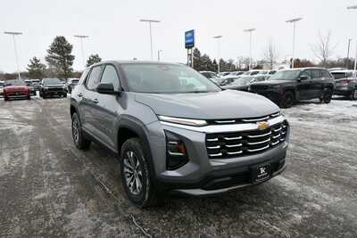 2026 Chevrolet Equinox, $30786. Photo 8