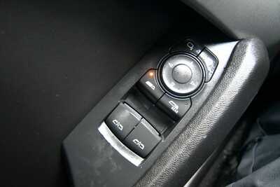 2018 Chevrolet Camaro, $18997. Photo 11