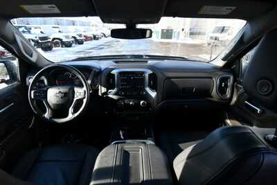 2022 Chevrolet 2500 Crew Cab, $40997. Photo 3