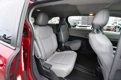 2023 Toyota Sienna, $34497. Photo 11