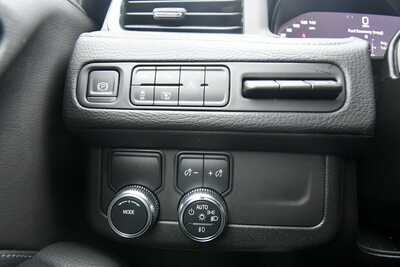 2023 GMC Yukon XL, $57997. Photo 11