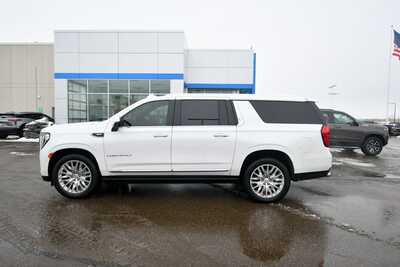 2023 GMC Yukon XL, $57997. Photo 3
