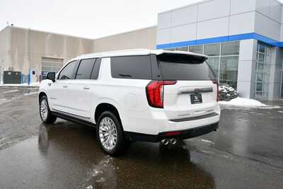 2023 GMC Yukon XL, $57997. Photo 4