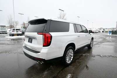 2023 GMC Yukon XL, $57997. Photo 7