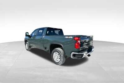 2026 Chevrolet 3500 Crew Cab, $70585. Photo 4