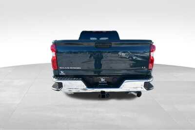 2026 Chevrolet 3500 Crew Cab, $70585. Photo 5