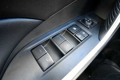 2025 Toyota RAV4, $29538. Photo 11