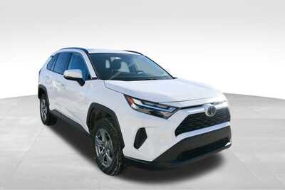 2025 Toyota RAV4, $29538. Photo 9