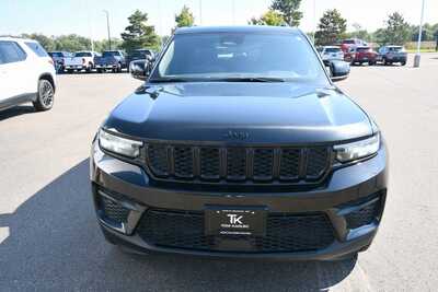 2024 Jeep Grand Cherokee, $29447. Photo 11