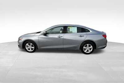 2024 Chevrolet Malibu, $17397. Photo 3