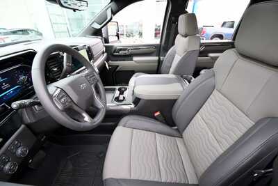 2026 Chevrolet 2500 Crew Cab, $85497. Photo 10