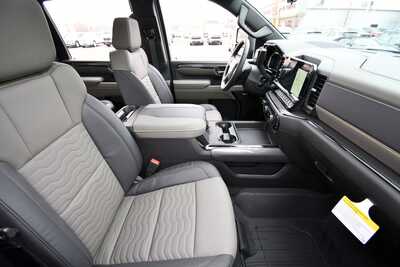 2026 Chevrolet 2500 Crew Cab, $85497. Photo 11