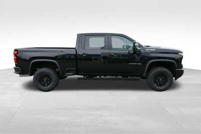 2026 Chevrolet 2500 Crew Cab, $85497. Photo 7