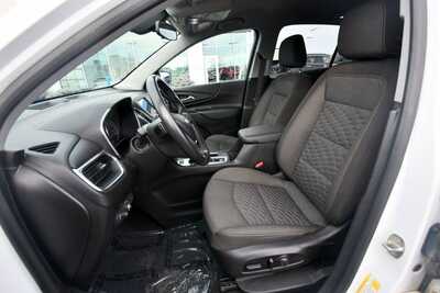 2019 Chevrolet Equinox, $13741. Photo 11
