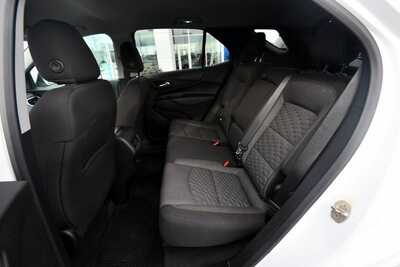 2019 Chevrolet Equinox, $13741. Photo 12