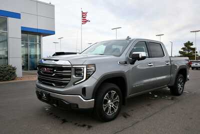 2024 GMC 1500 Crew Cab, $40533. Photo 2