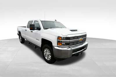 2017 Chevrolet 2500 Crew Cab, $20533. Photo 9