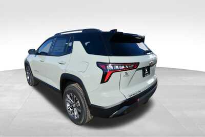 2026 Chevrolet Equinox, $36457. Photo 4