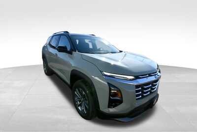 2026 Chevrolet Equinox, $36457. Photo 8