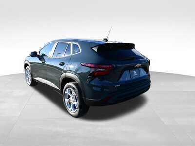 2026 Chevrolet Trax, $23748. Photo 4