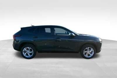 2026 Chevrolet Trax, $23748. Photo 7