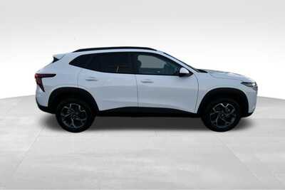 2026 Chevrolet Trax, $24197. Photo 7