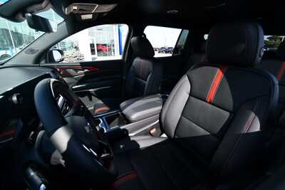 2026 Chevrolet Traverse, $57997. Photo 11
