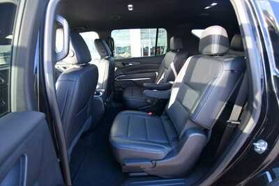 2025 Chevrolet Traverse, $33658. Photo 12