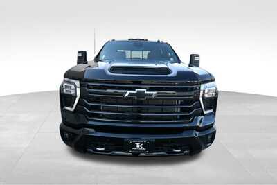 2026 Chevrolet 3500 Crew Cab, $76865. Photo 9