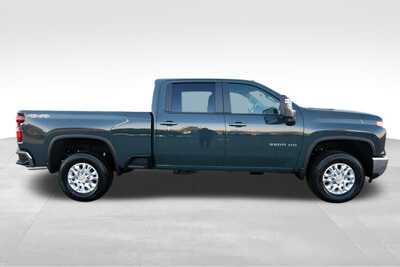 2026 Chevrolet 3500 Crew Cab, $68259. Photo 7