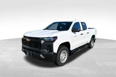 2024 Chevrolet Colorado Crew Cab, $22997. Photo 2