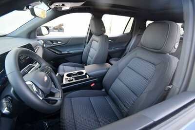 2026 Chevrolet Equinox, $36879. Photo 10