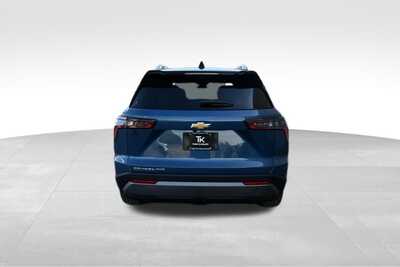 2026 Chevrolet Equinox, $36879. Photo 5