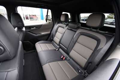 2026 Chevrolet Equinox, $38929. Photo 11