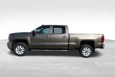 2015 Chevrolet 3500 Crew Cab, $35724. Photo 4