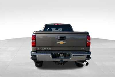 2015 Chevrolet 3500 Crew Cab, $35724. Photo 6