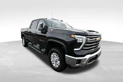 2026 Chevrolet 3500 Crew Cab, $83799. Photo 8