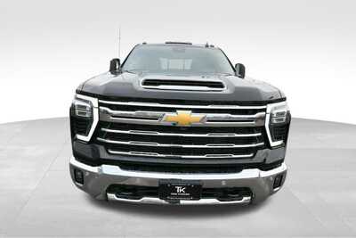 2026 Chevrolet 3500 Crew Cab, $83799. Photo 9