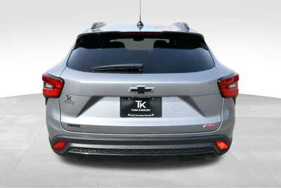 2026 Chevrolet Trax, $27514. Photo 5