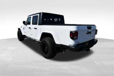 2022 Jeep Gladiator, $26844. Photo 5