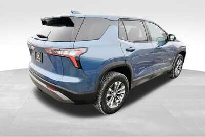 2026 Chevrolet Equinox, $29968. Photo 8