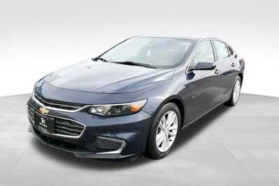 2016 Chevrolet Malibu, $10647. Photo 2
