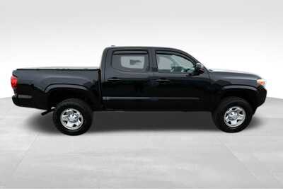 2022 Toyota Tacoma, $30849. Photo 9