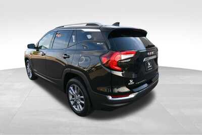 2023 GMC Terrain, $25824. Photo 4