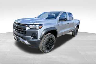 2026 Chevrolet Colorado Crew Cab, $43531. Photo 2