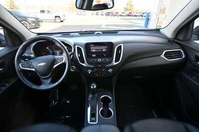 2020 Chevrolet Equinox, $18086. Photo 3