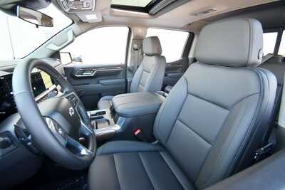 2026 Chevrolet 1500 Crew Cab, $70689. Photo 10